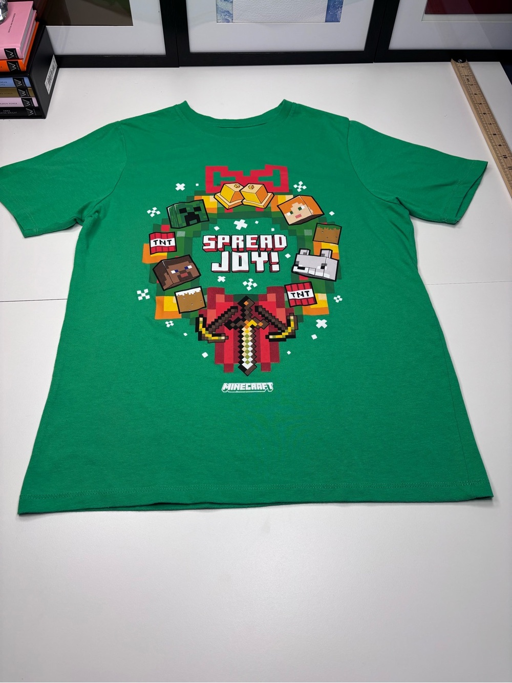 MAD Engine Green Minecraft 'Spread Joy' Pixel Graphic Tee NWOT Boys XL 14-16 Fun